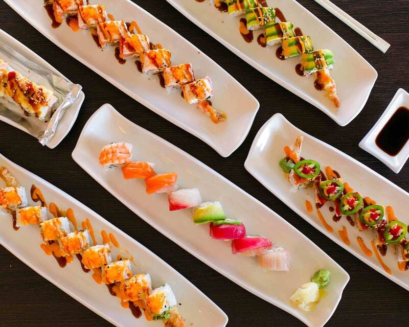 Restaurant with robot servers Mississauga